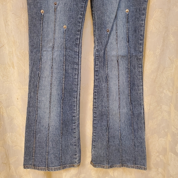 Y2K Low Rise Flare Jeans - Picture 5 of 6